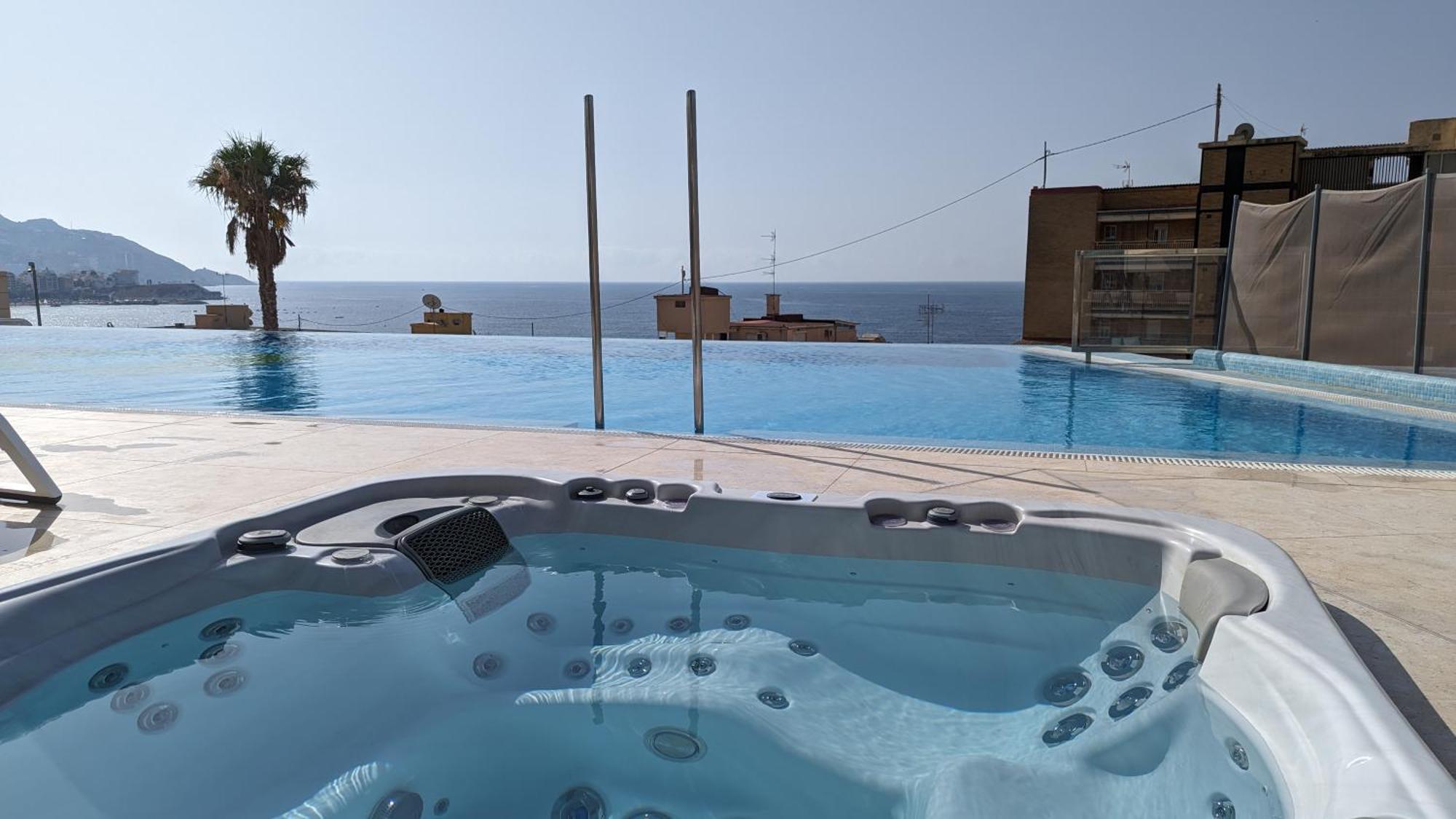 Sunset Cliffs Modern Apartment Бенидорм Экстерьер фото